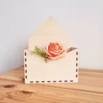 Cutie Plic Lemn CreativArt Personalizabilă: Eleganță și Rafinament Floral