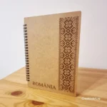 Agendă elegantă lemn România motive tradiționale