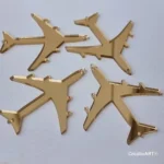 Avion auriu din plexiglas oglindă 8 cm