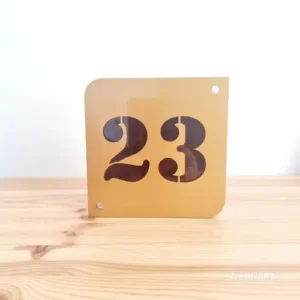 Număr de casă auriu cifre negre 1