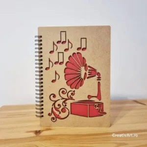 Agenda din lemn cu gramofon si note muzicale