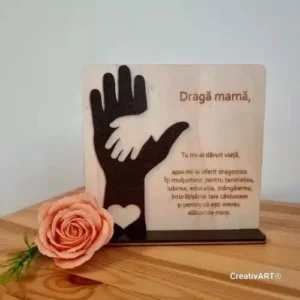 Decoratiunea cu mesaj gravat pentru mama